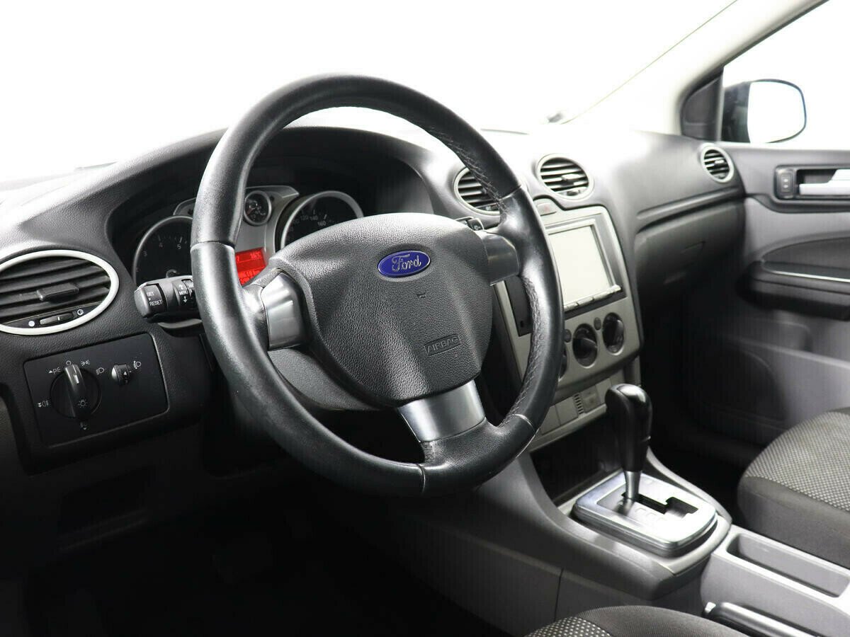 Ford Focus, 2.0 л, АТ, 2011 фото 2