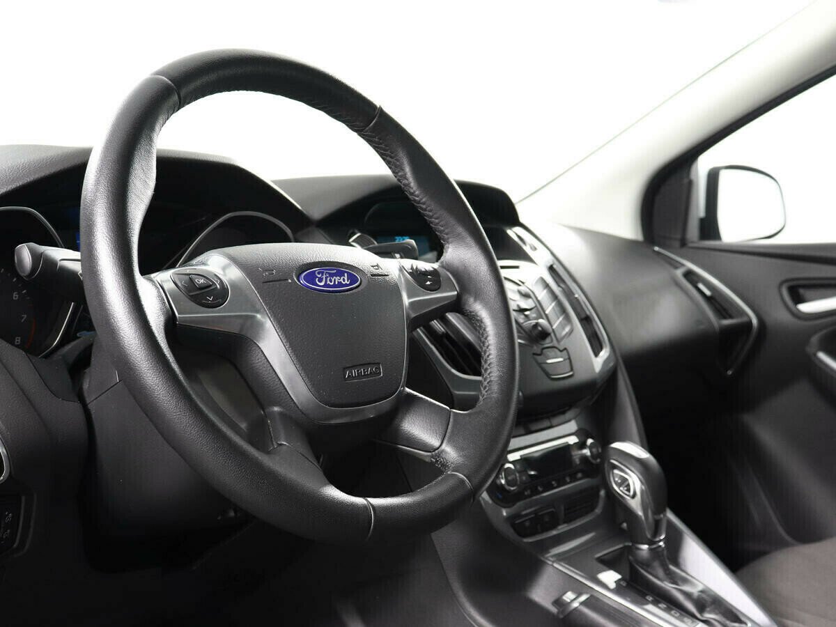 Ford Focus, 1.6 л, Робот, 2012 фото 1