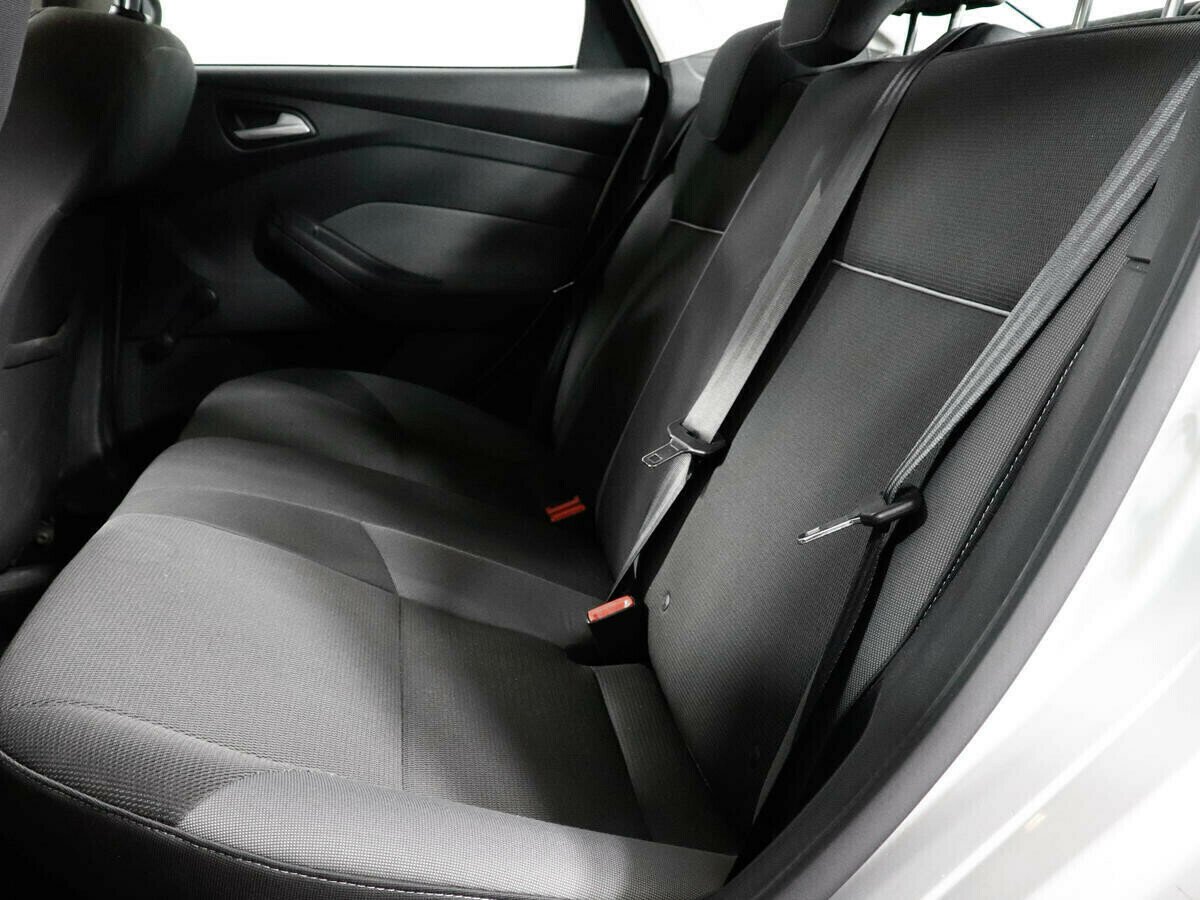 Ford Focus, 1.6 л, МТ, 2011 фото 2
