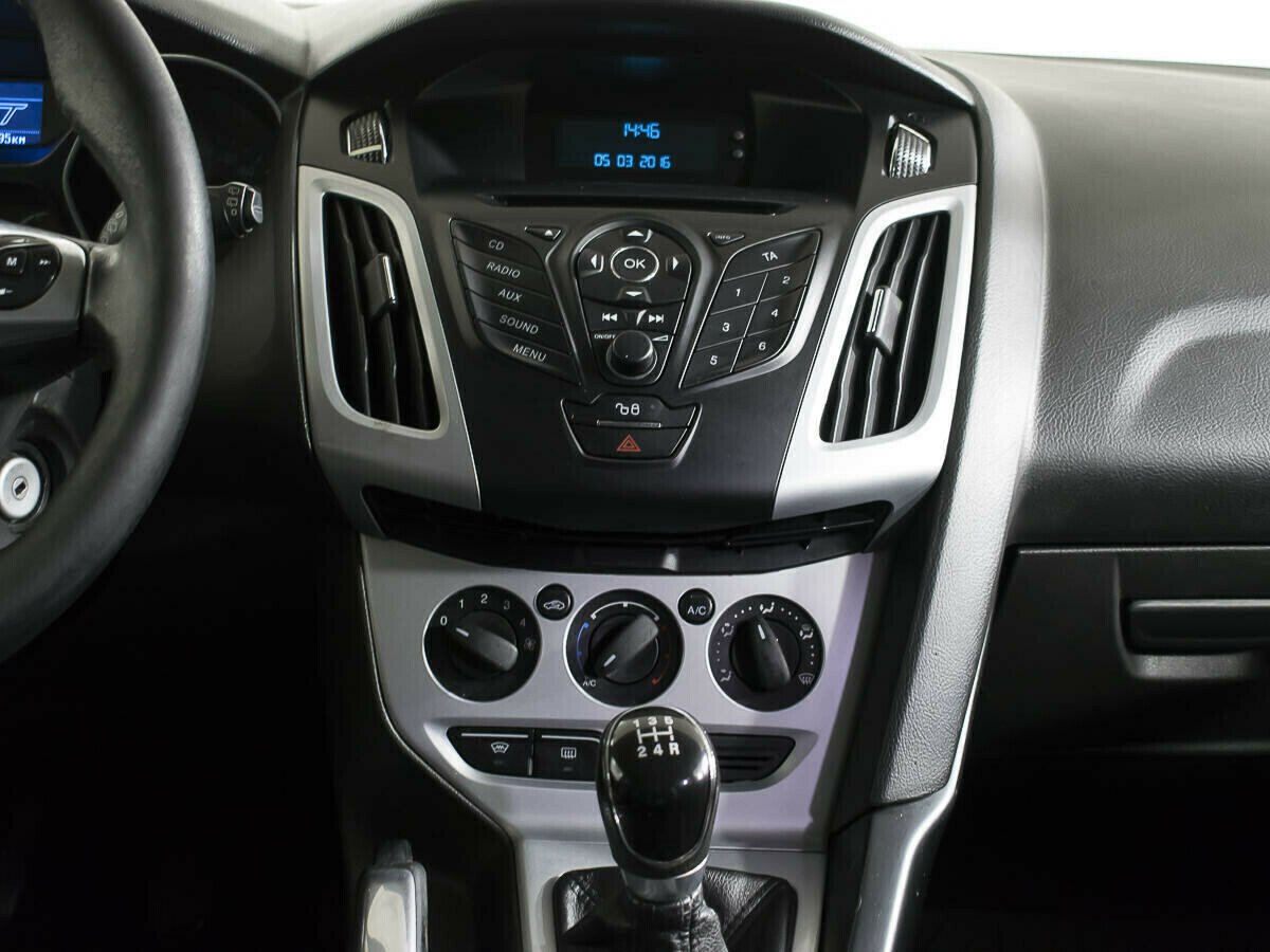 Ford Focus, 1.6 л, МТ, 2013 фото 8