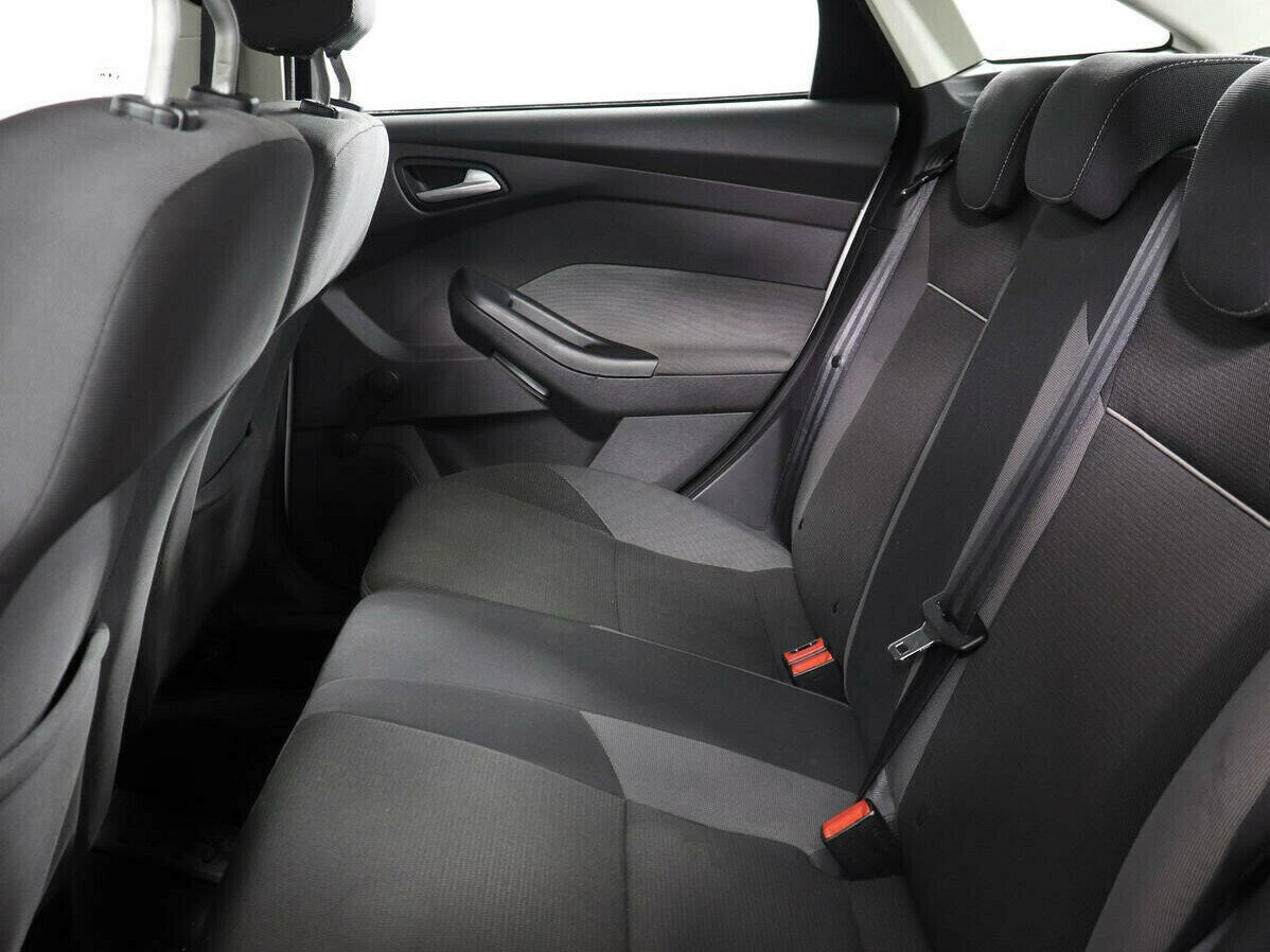 Ford Focus, 1.6 л, МТ, 2012 фото 2