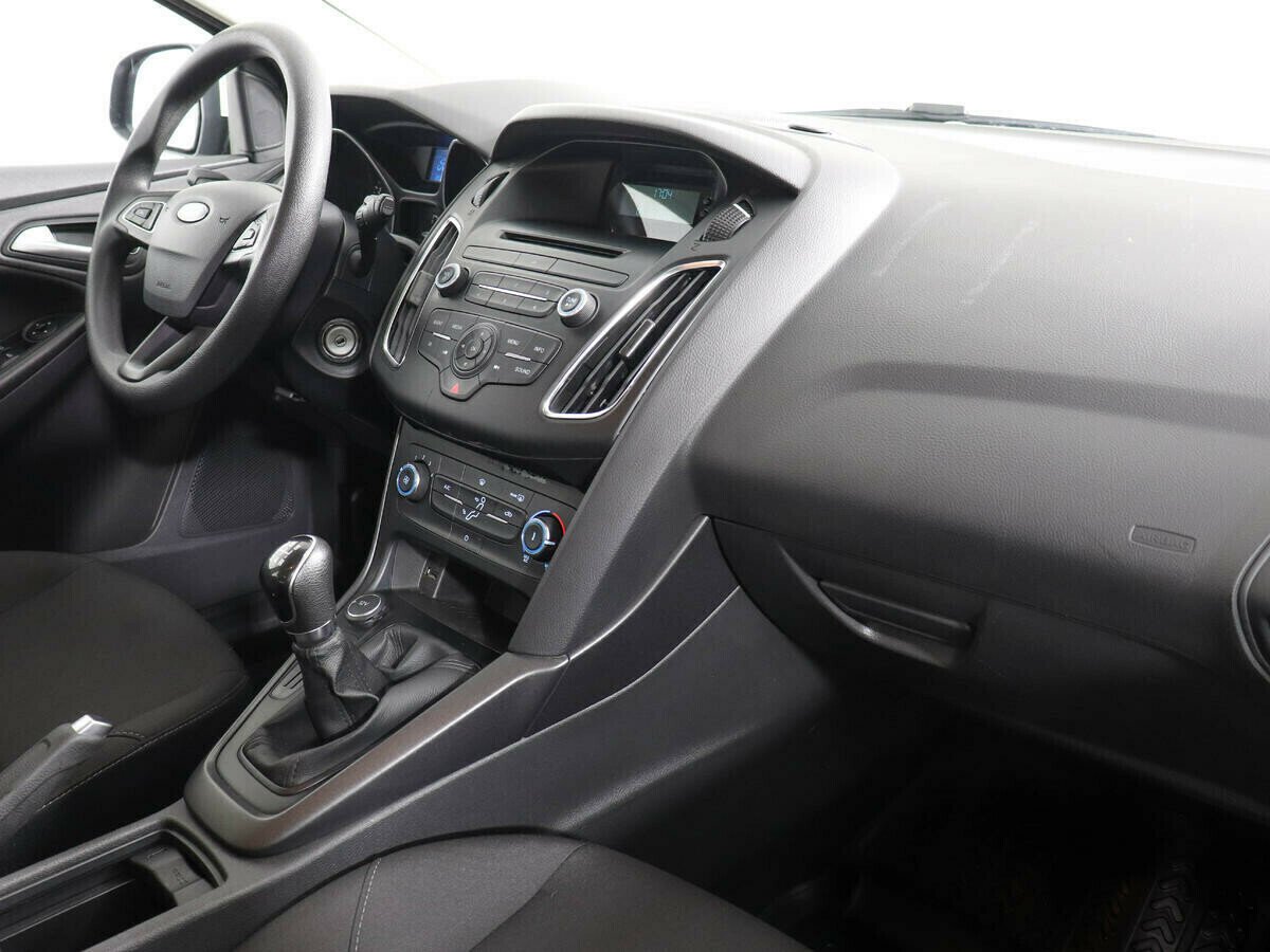 Ford Focus, 1.6 л, МТ, 2017 фото 8