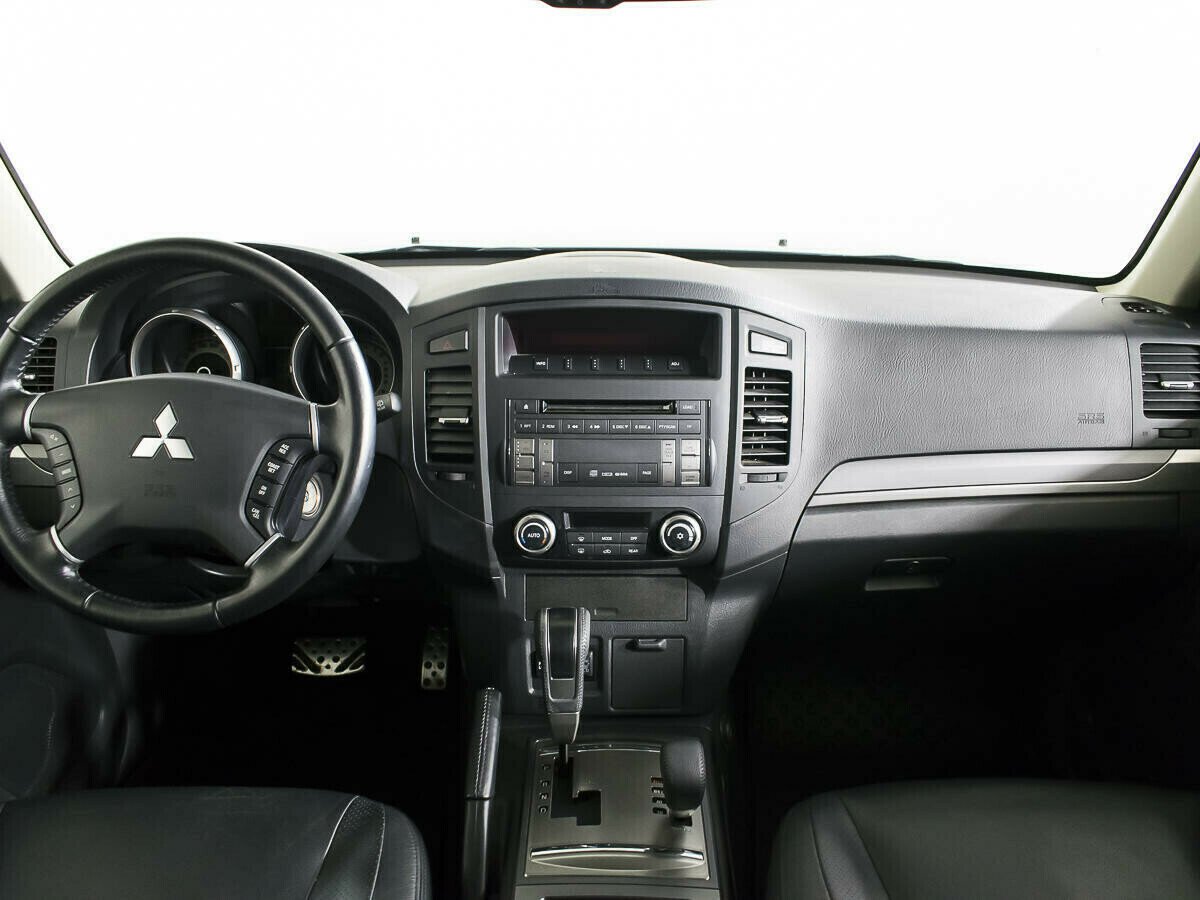 Mitsubishi Pajero, 3.0 л, АТ, 2011 фото 7