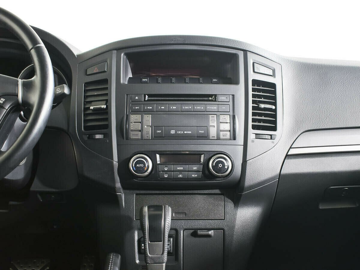 Mitsubishi Pajero, 3.0 л, АТ, 2011 фото 10