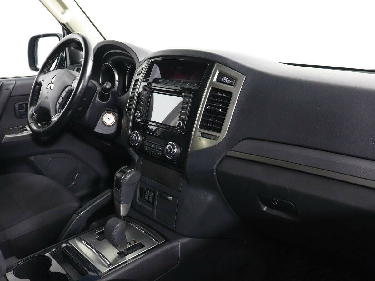 Mitsubishi Pajero, 3.0 л, АТ, 2014 фото 8