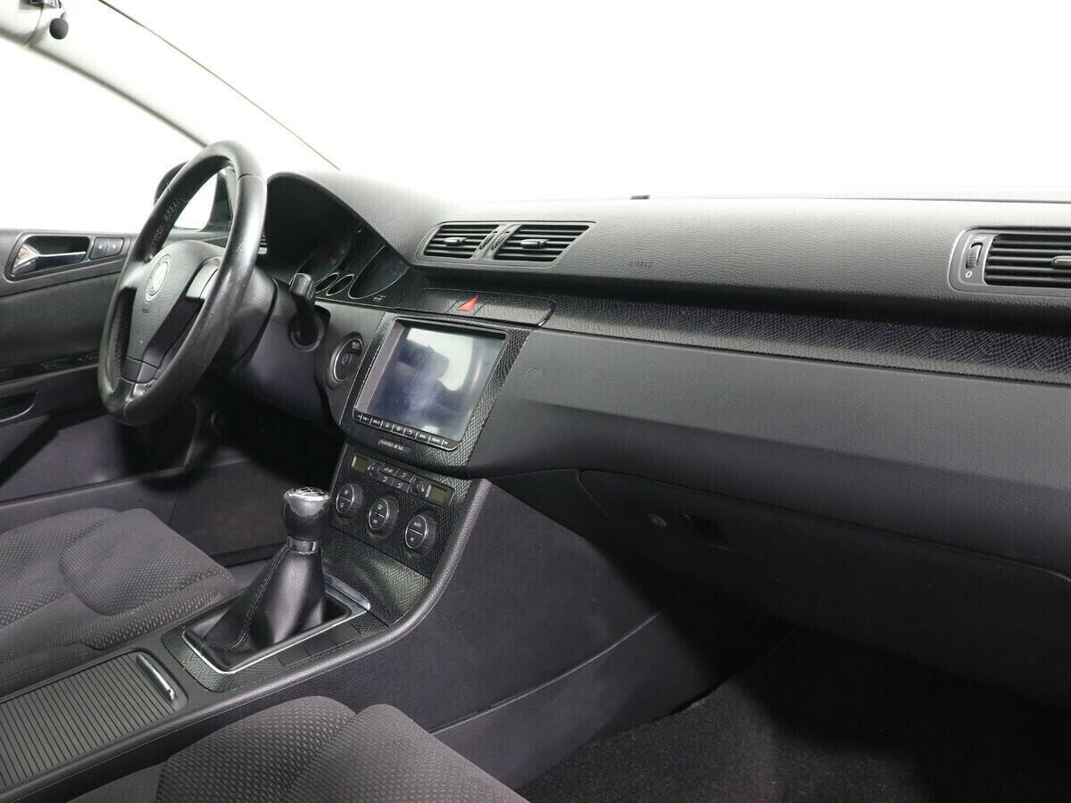 Volkswagen Passat, 1.8 л, МТ, 2010 фото 8
