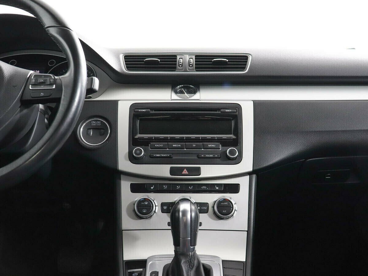 Volkswagen Passat, 1.4 л, Робот, 2013 фото 7