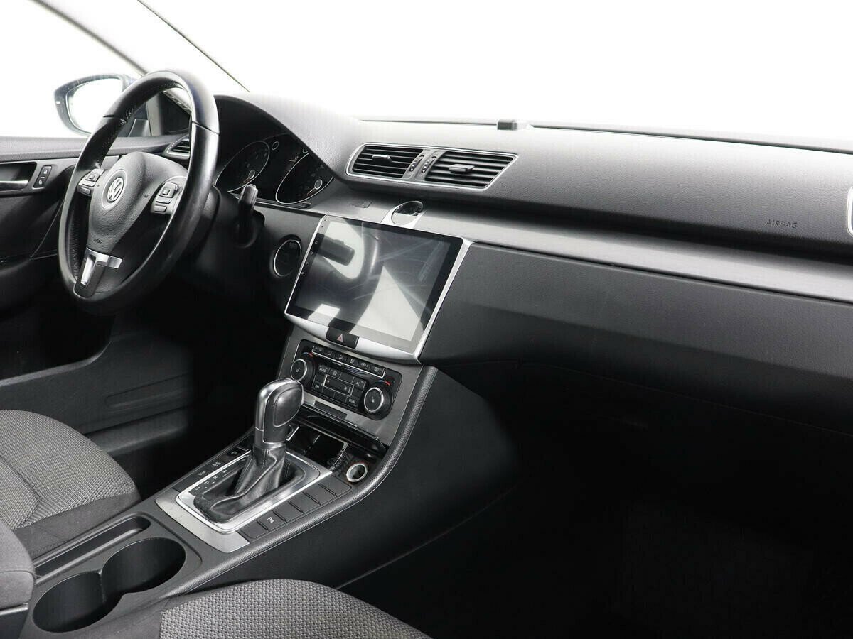 Volkswagen Passat, 1.8 л, Робот, 2013 фото 7