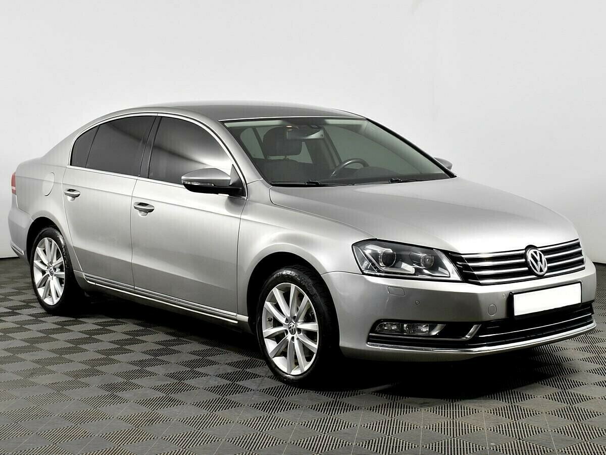 Volkswagen Passat, 1.8 л, Робот, 2013 фото 4