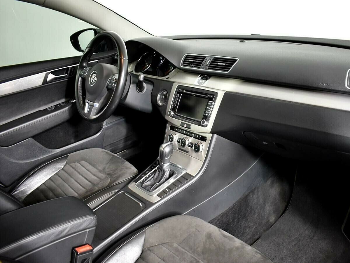 Volkswagen Passat, 1.8 л, Робот, 2013 фото 2