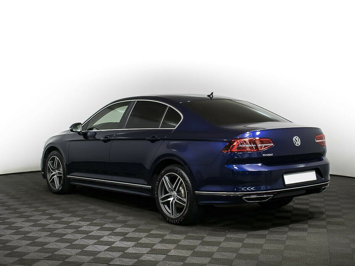 Volkswagen Passat, 1.8 л, Робот, 2018 фото 5