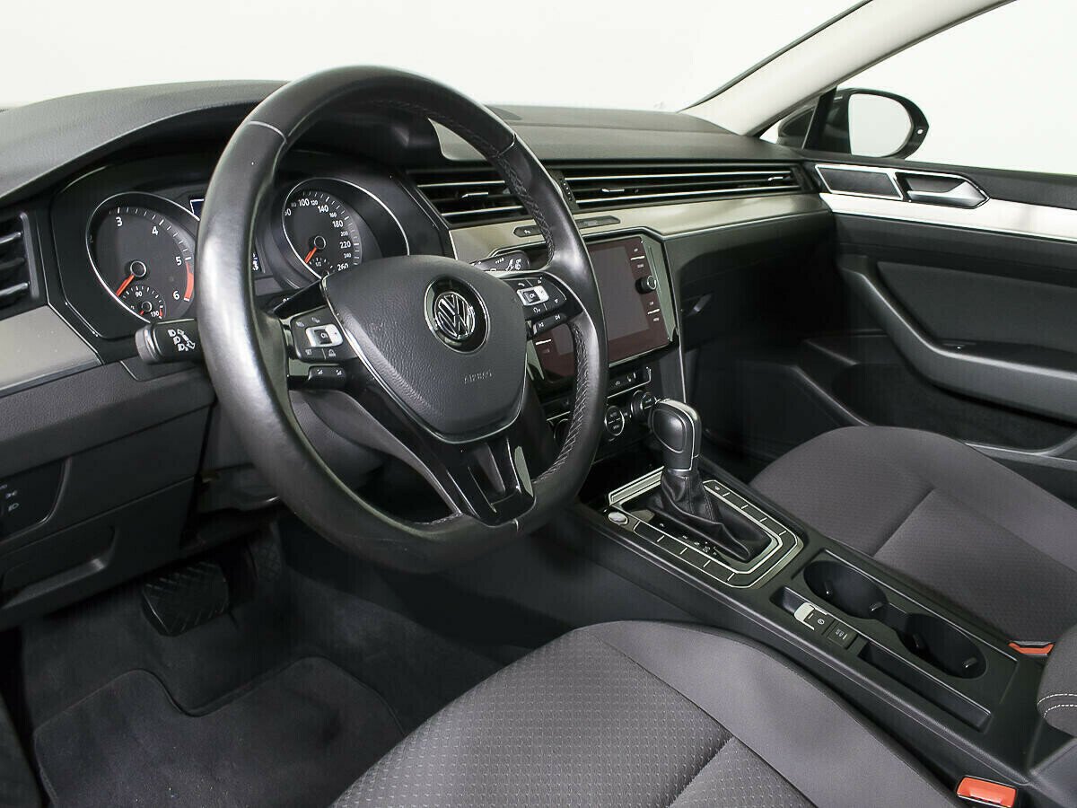 Volkswagen Passat, 2.0 л, Робот, 2017 фото 7
