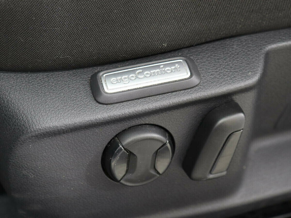 Volkswagen Passat, 1.4 л, Робот, 2016 фото 2