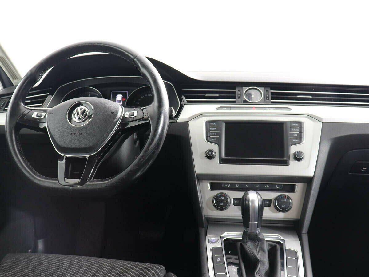 Volkswagen Passat, 1.4 л, Робот, 2016 фото 7