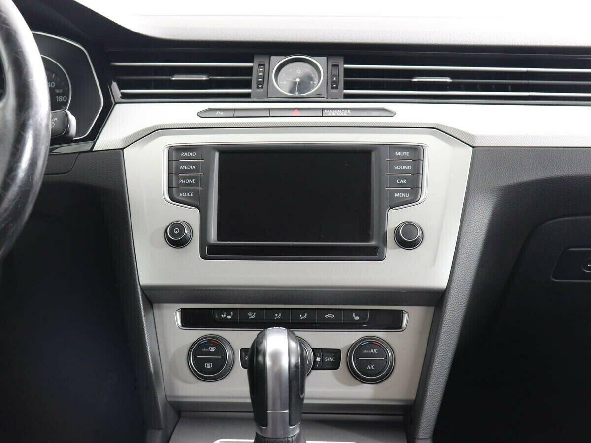 Volkswagen Passat, 1.4 л, Робот, 2016 фото 8