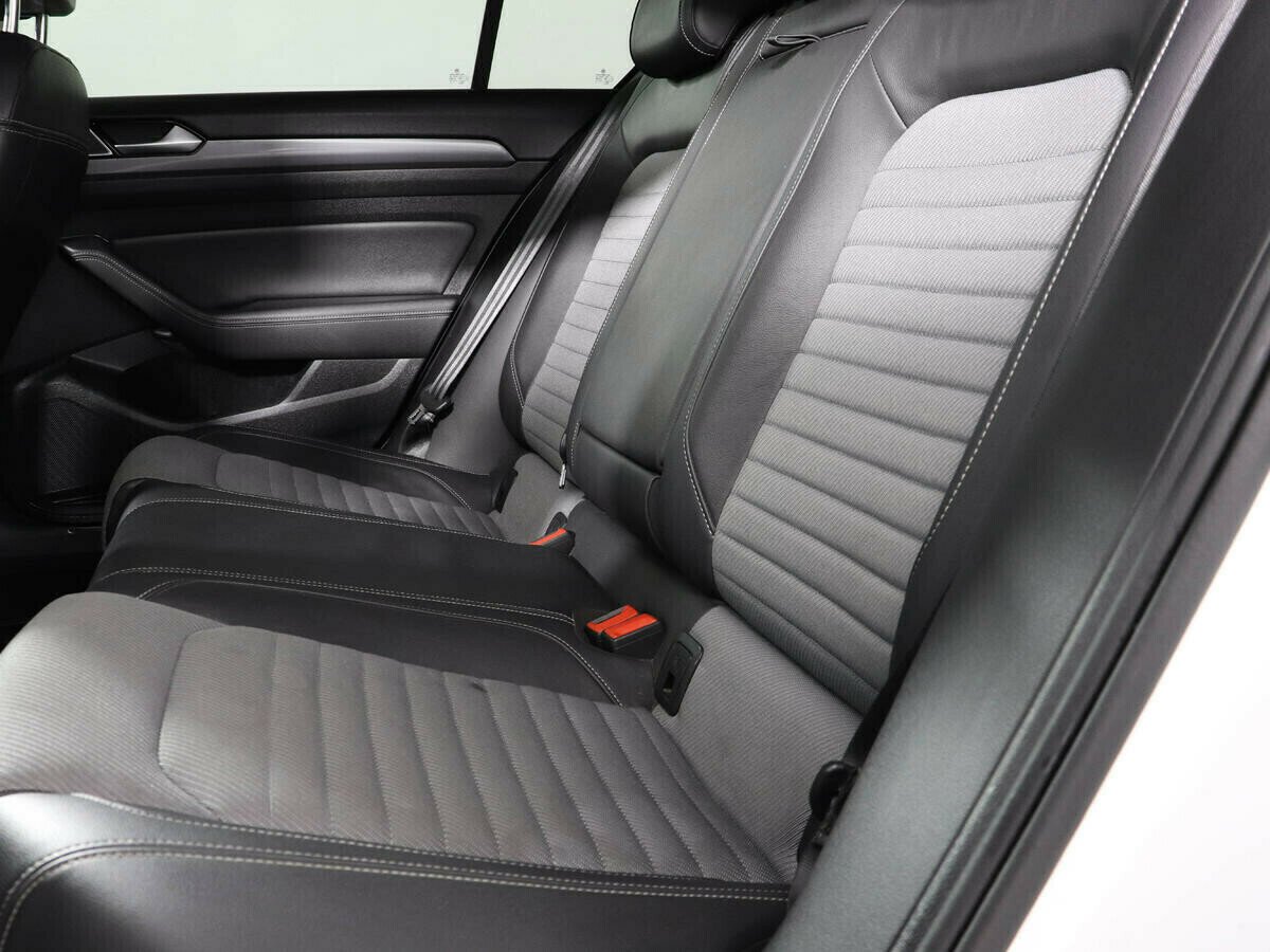 Volkswagen Passat, 1.4 л, Робот, 2017 фото 8