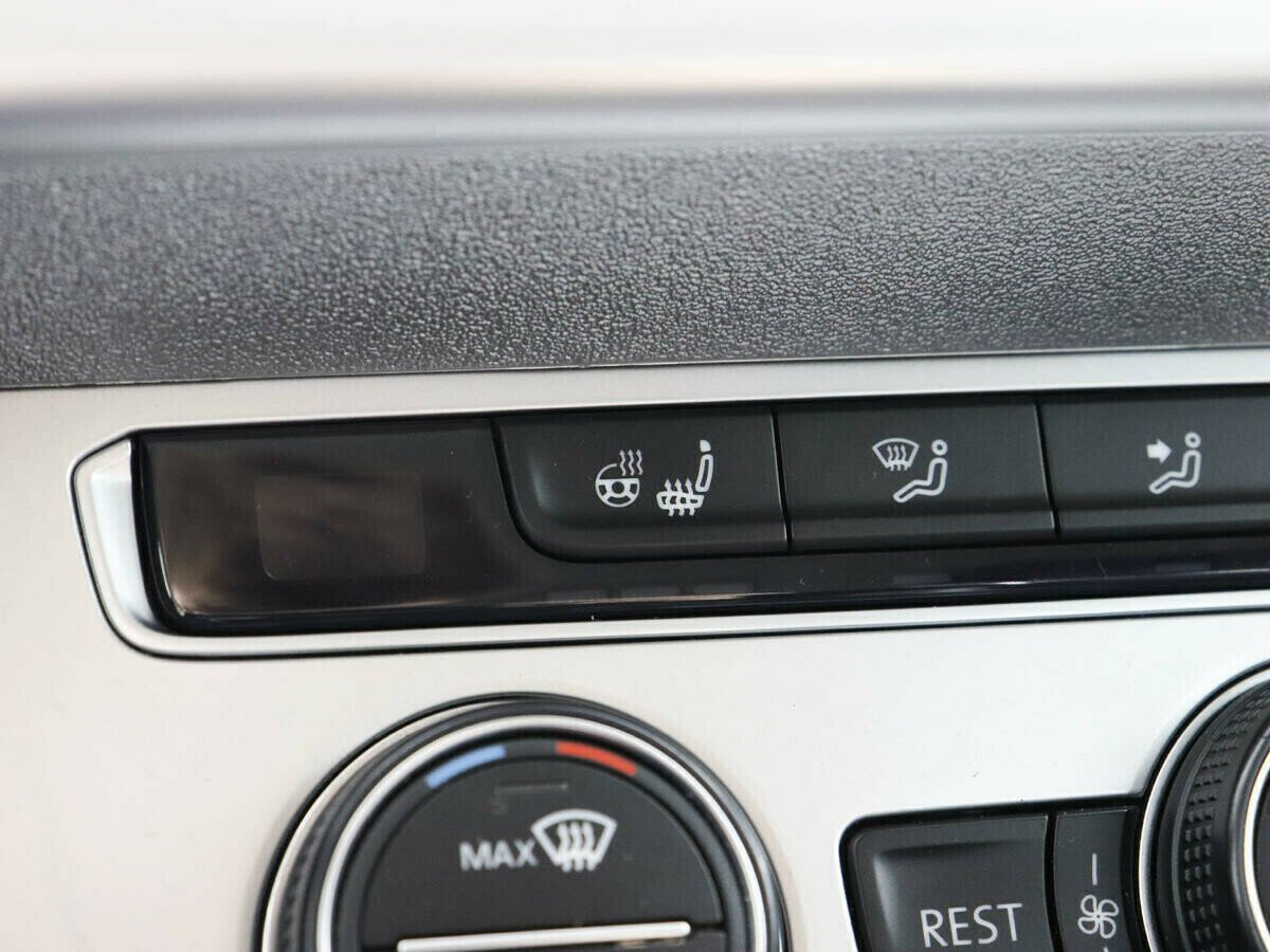 Volkswagen Passat, 1.4 л, Робот, 2017 фото 2
