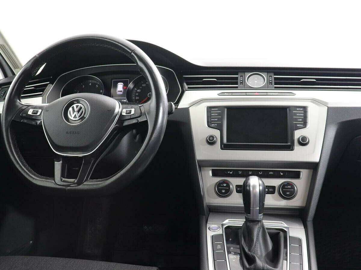 Volkswagen Passat, 1.4 л, Робот, 2017 фото 8