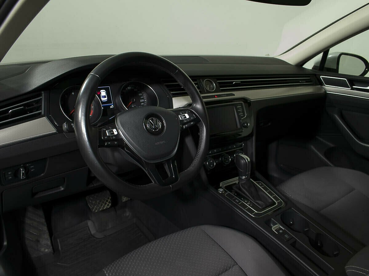 Volkswagen Passat, 1.5 л, Робот, 2018 фото 1