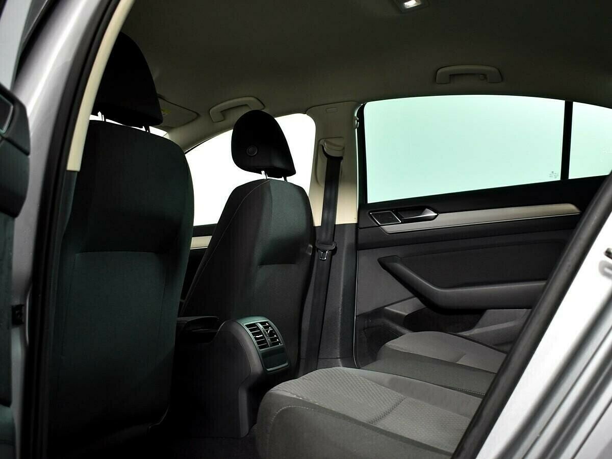 Volkswagen Passat, 1.5 л, Робот, 2018 фото 1