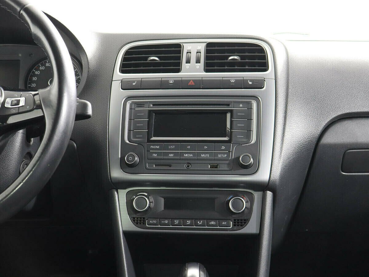 Volkswagen Polo, 1.6 л, АТ, 2018 фото 1