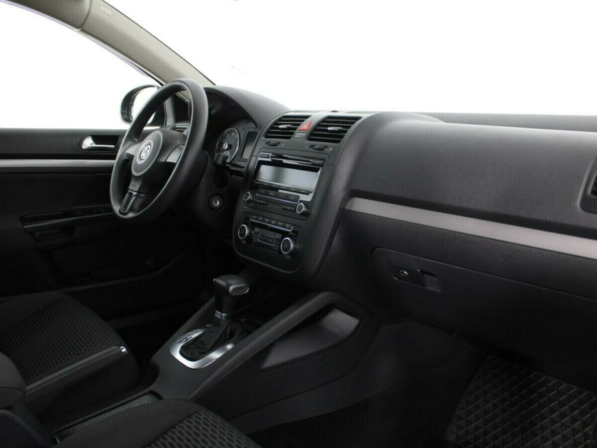 Volkswagen Jetta, 1.6 л, Робот, 2009 фото 2
