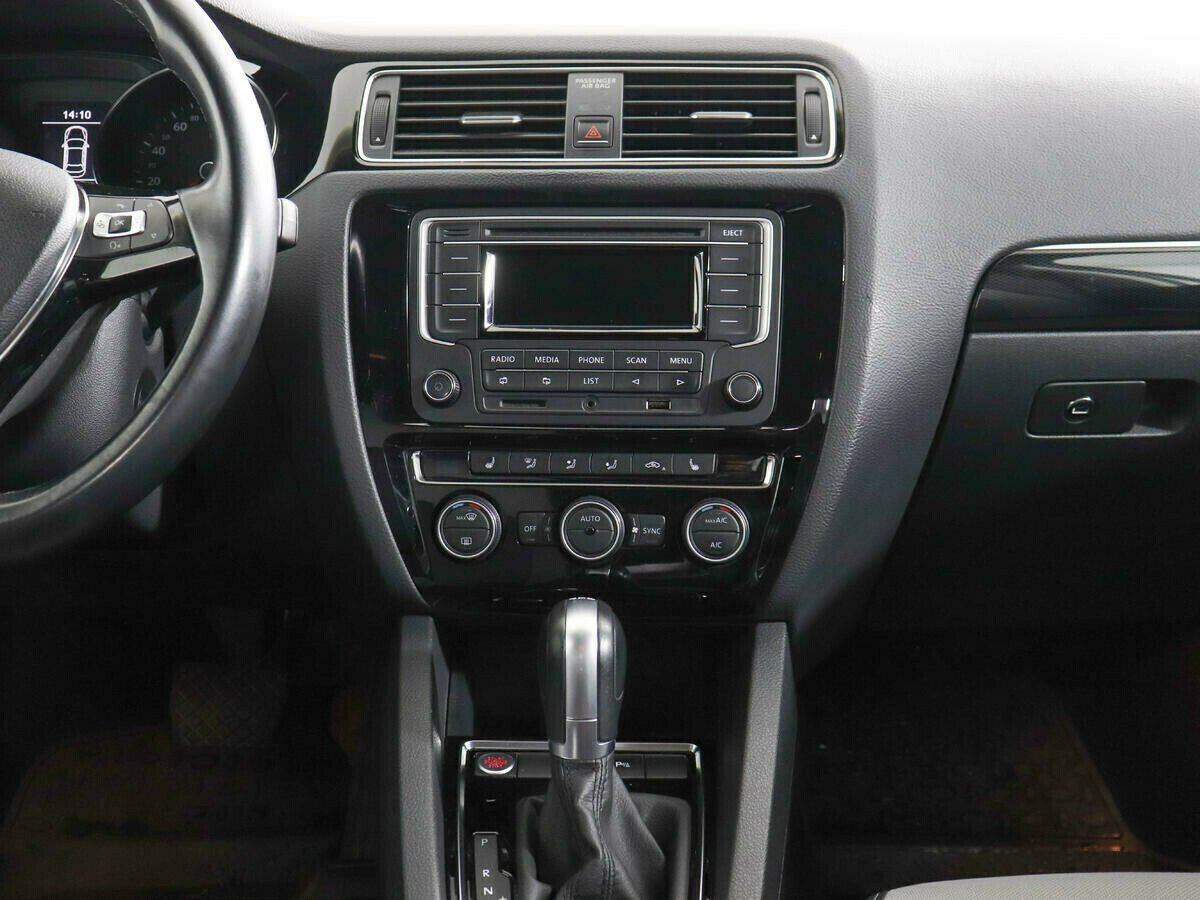 Volkswagen Jetta, 1.4 л, Робот, 2017 фото 1