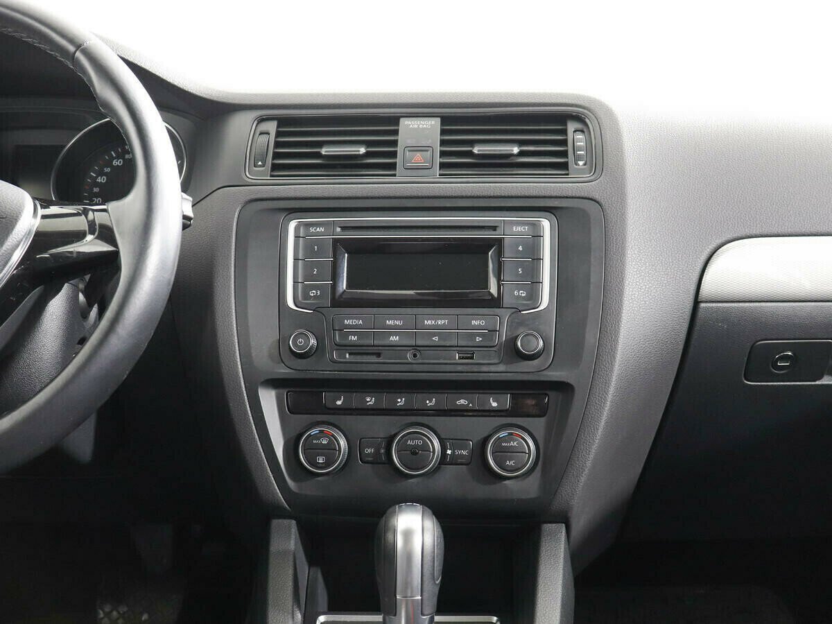 Volkswagen Jetta, 1.4 л, Робот, 2018 фото 2