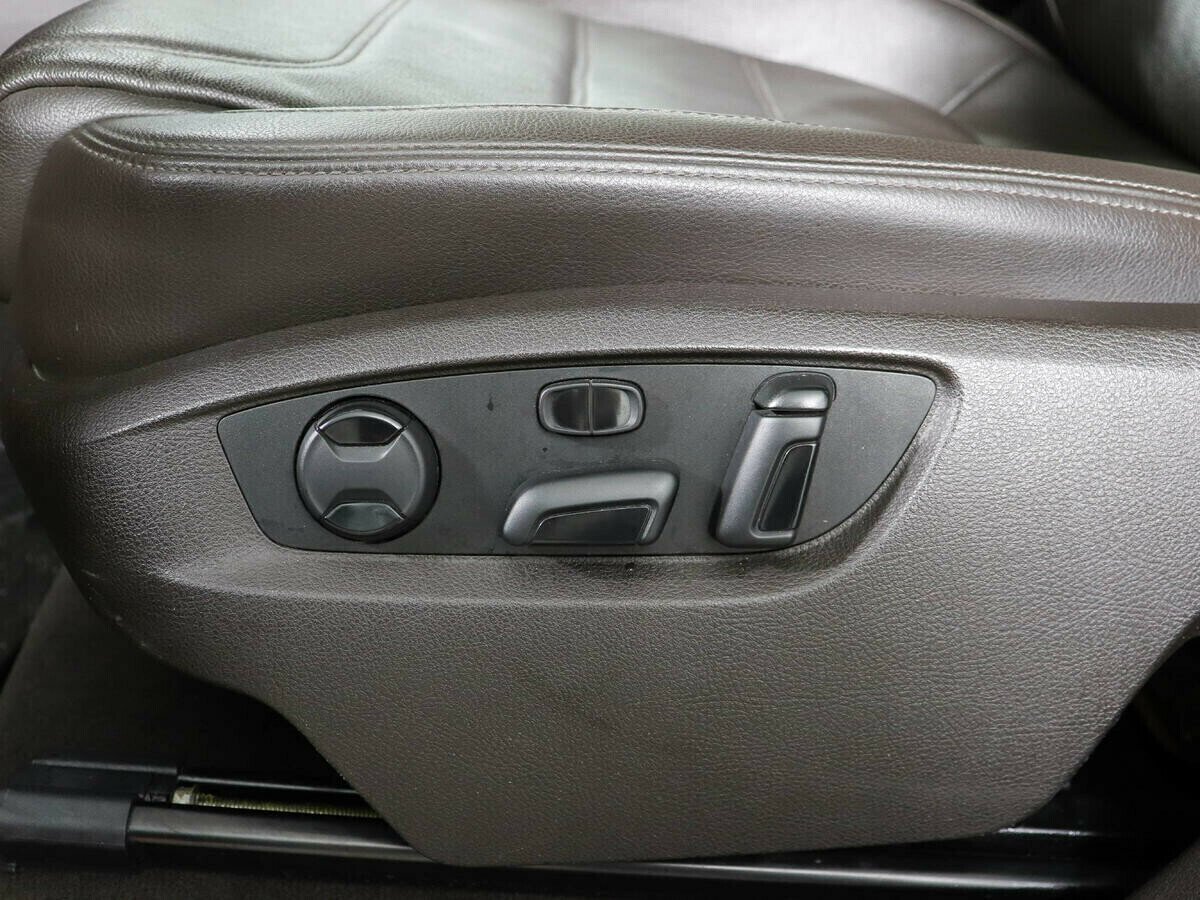 Volkswagen Touareg, 3.0 л, АТ, 2011 фото 9