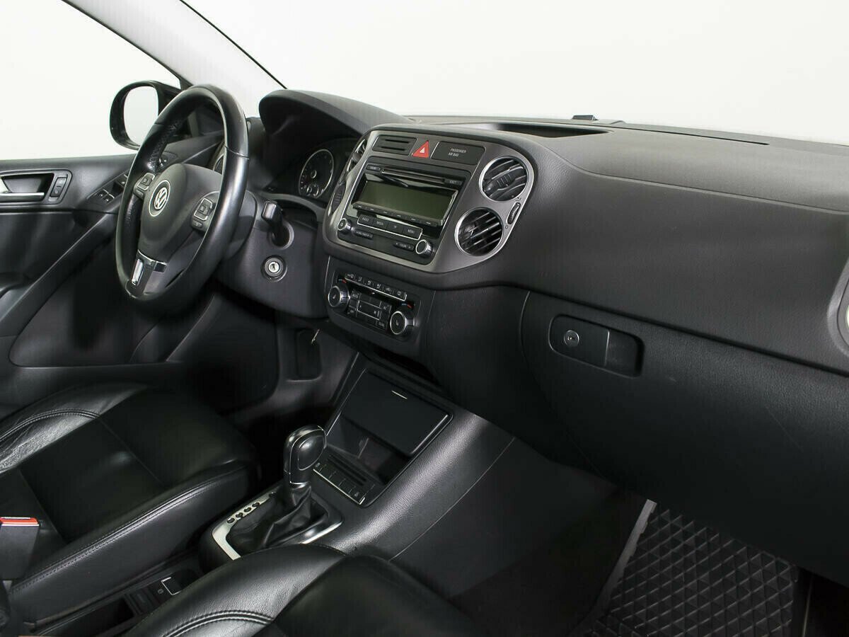 Volkswagen Tiguan, 2.0 л, АТ, 2011 фото 9