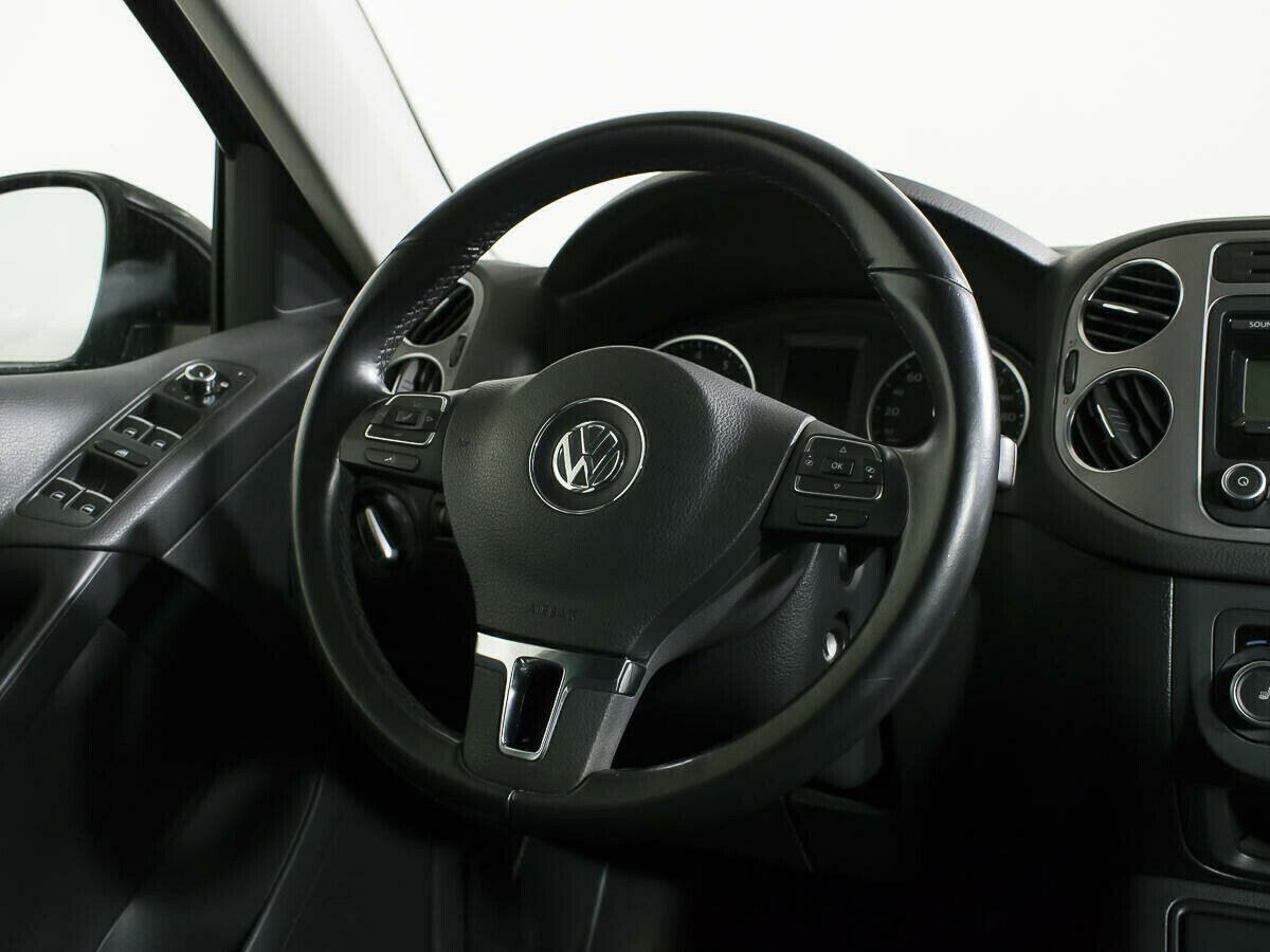 Volkswagen Tiguan, 2.0 л, АТ, 2011 фото 10