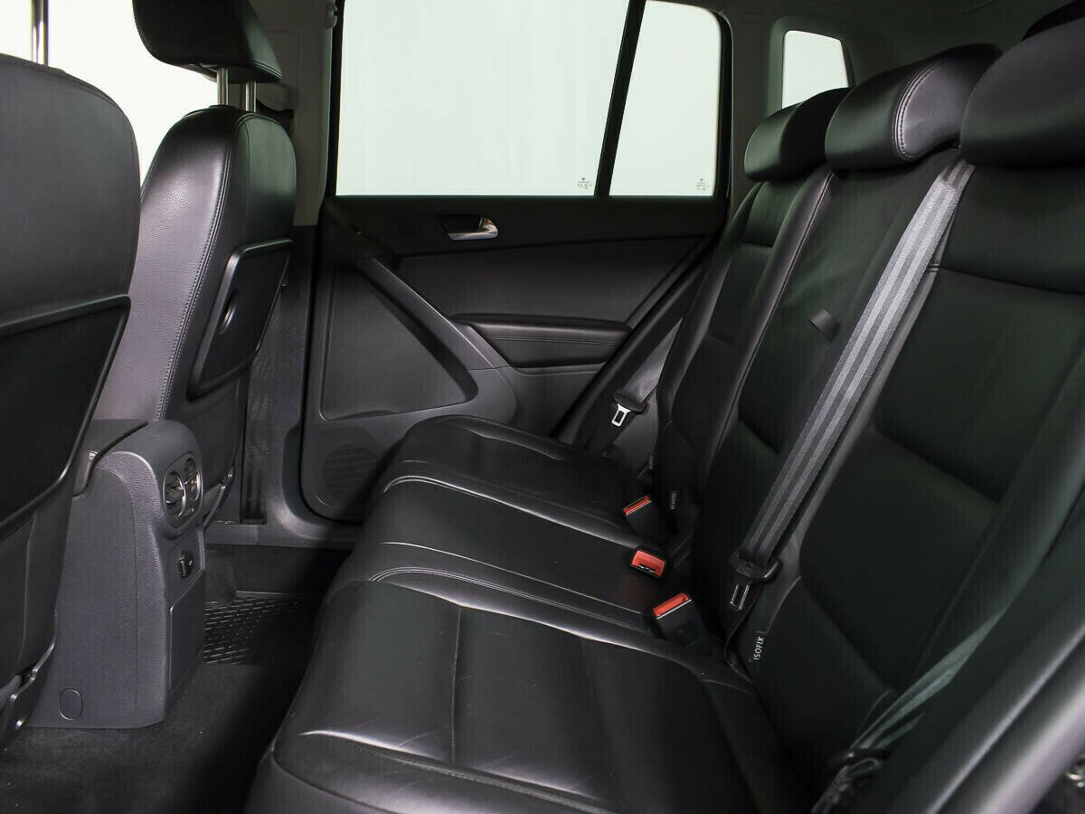 Volkswagen Tiguan, 2.0 л, АТ, 2011 фото 11