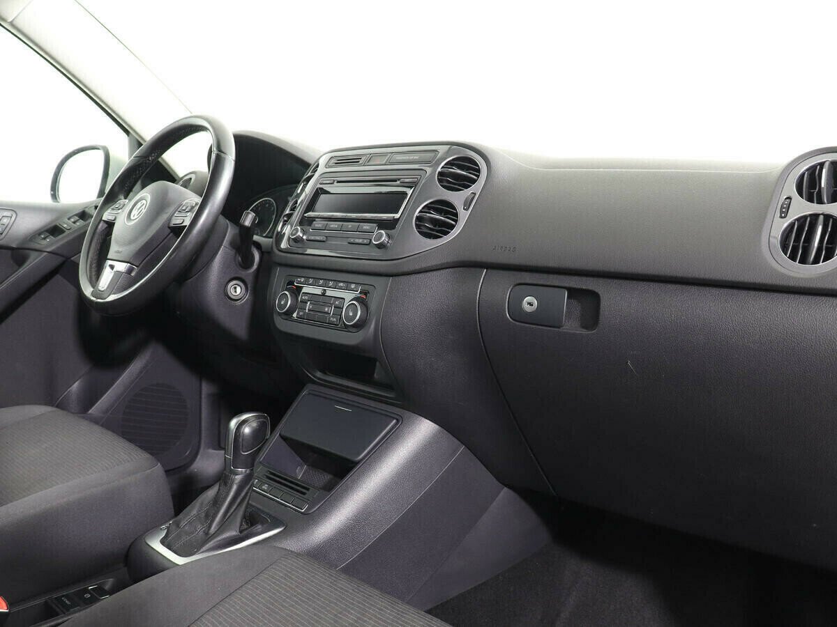 Volkswagen Tiguan, 2.0 л, АТ, 2012 фото 2