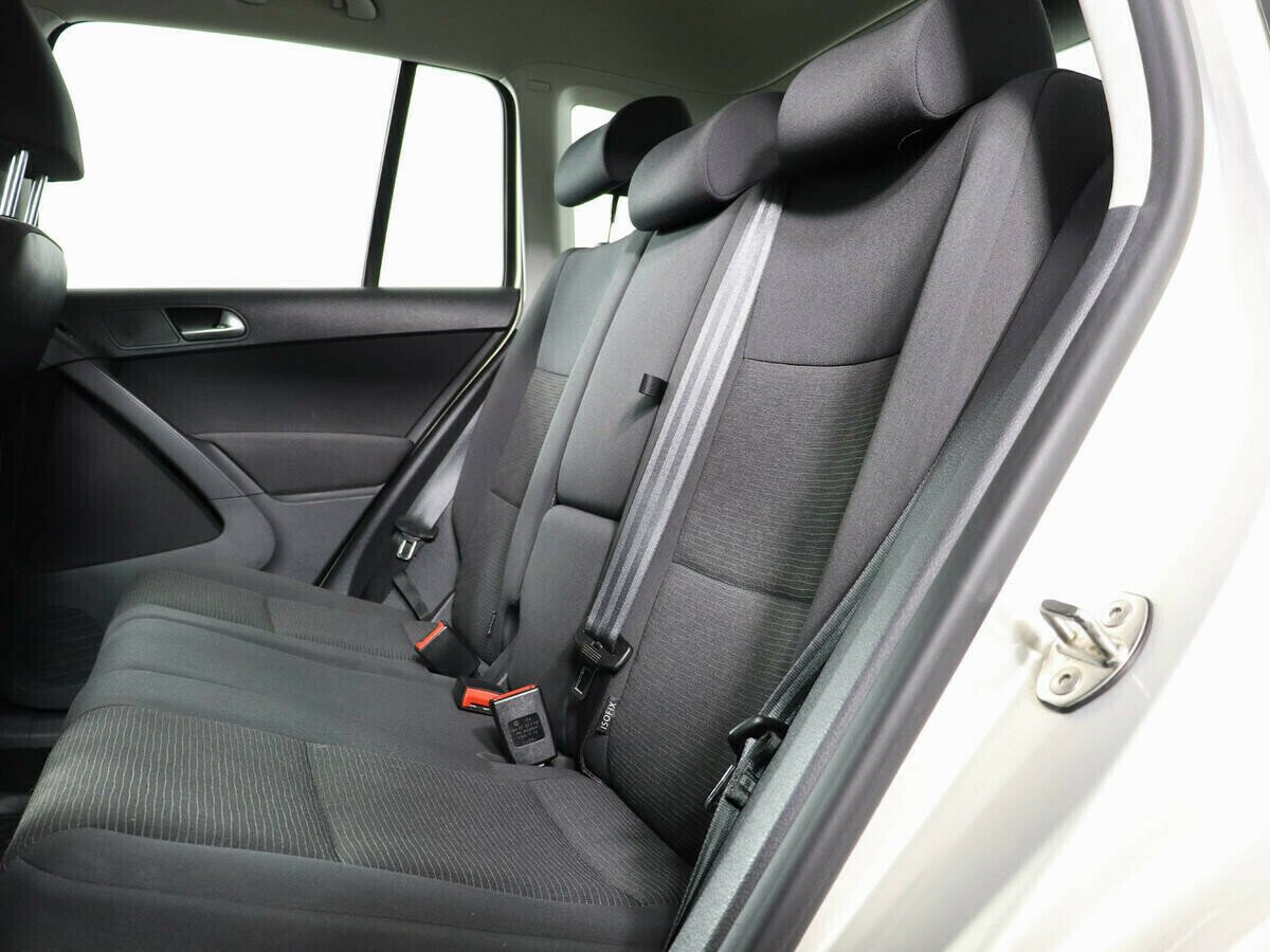 Volkswagen Tiguan, 2.0 л, АТ, 2012 фото 1