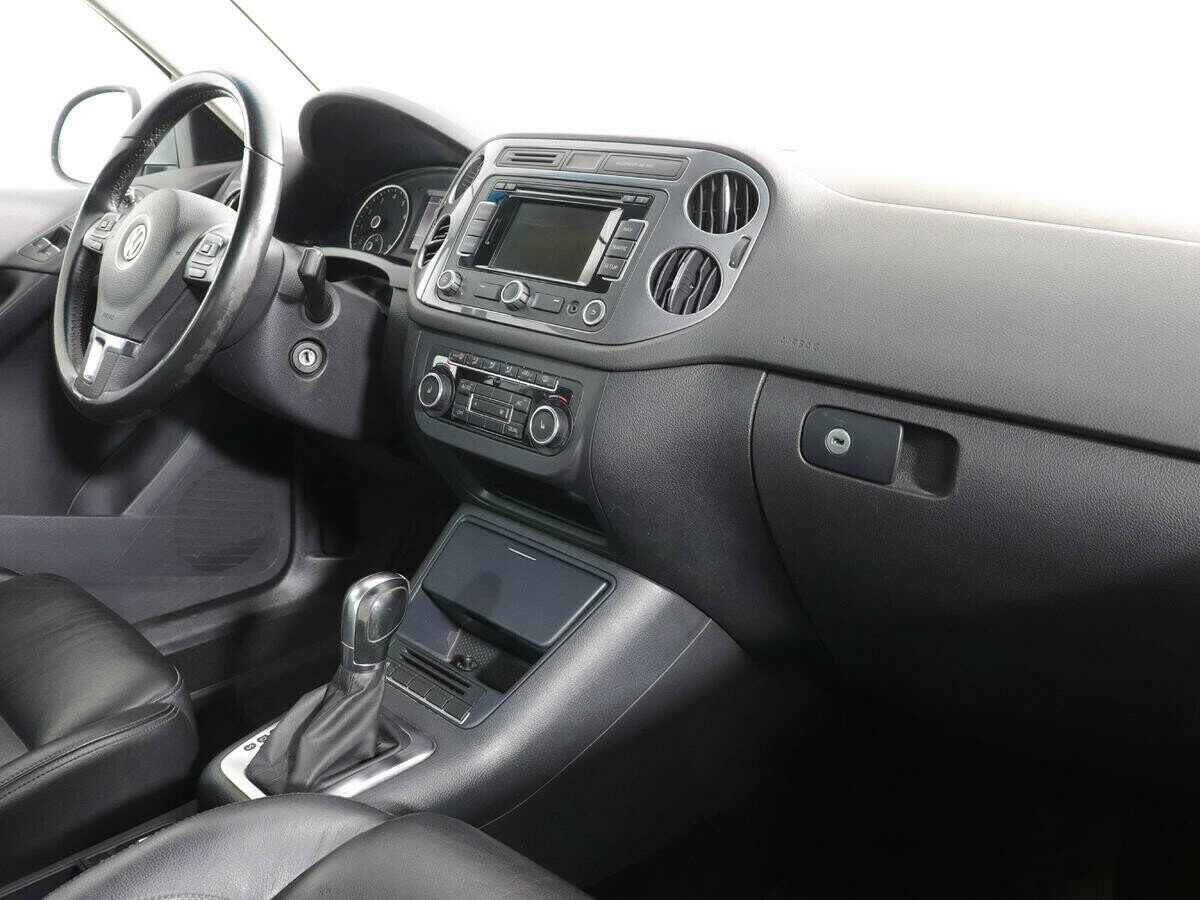 Volkswagen Tiguan, 2.0 л, АТ, 2015 фото 1