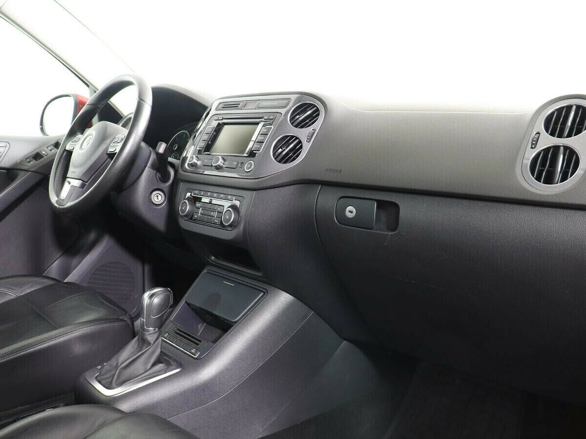 Volkswagen Tiguan, 2.0 л, АТ, 2012 фото 2