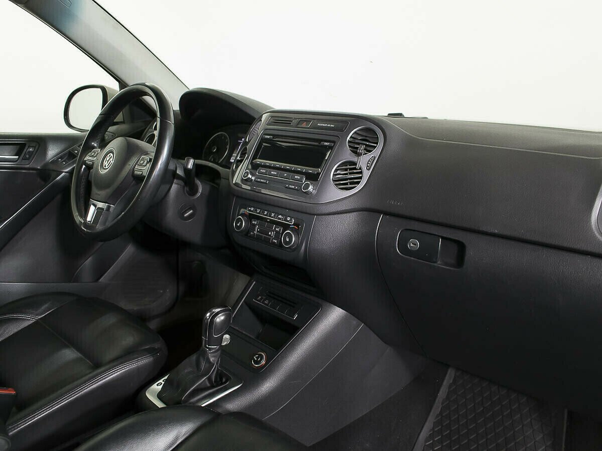 Volkswagen Tiguan, 2.0 л, АТ, 2015 фото 10