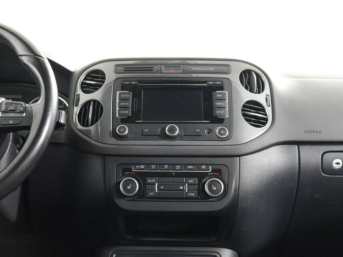 Volkswagen Tiguan, 2.0 л, АТ, 2015 фото 9