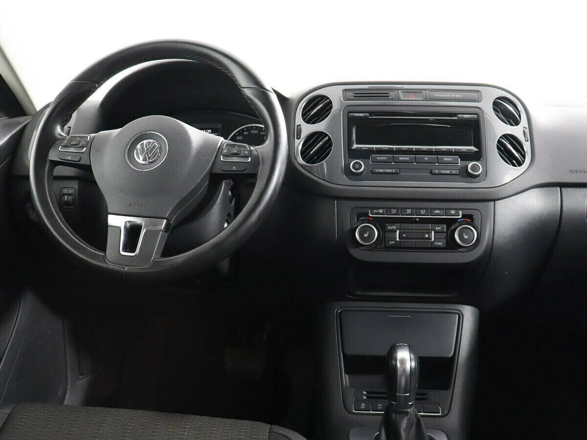 Volkswagen Tiguan, 1.4 л, Робот, 2012 фото 9