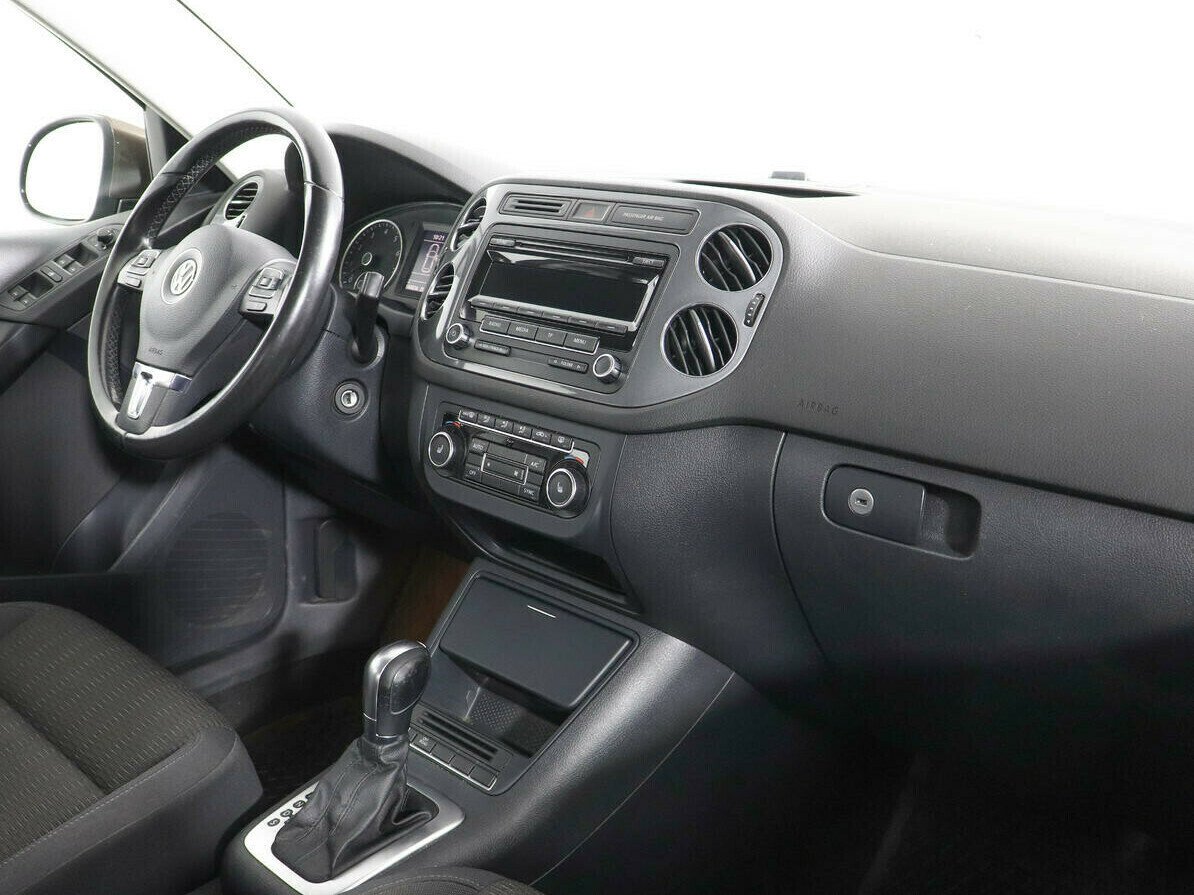 Volkswagen Tiguan, 2.0 л, АТ, 2012 фото 8