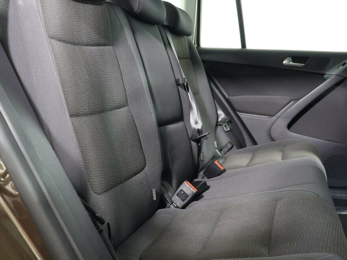 Volkswagen Tiguan, 2.0 л, АТ, 2015 фото 1