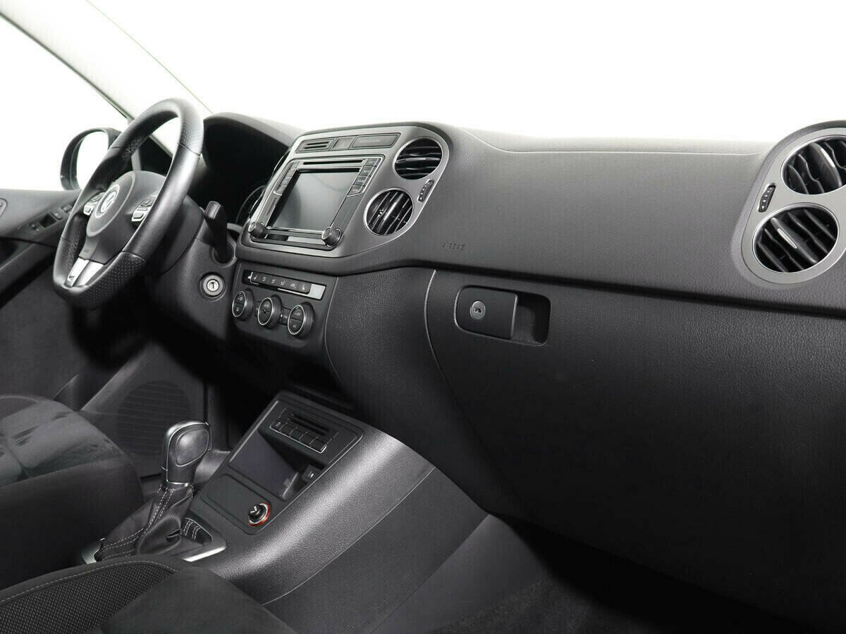 Volkswagen Tiguan, 2.0 л, АТ, 2012 фото 8