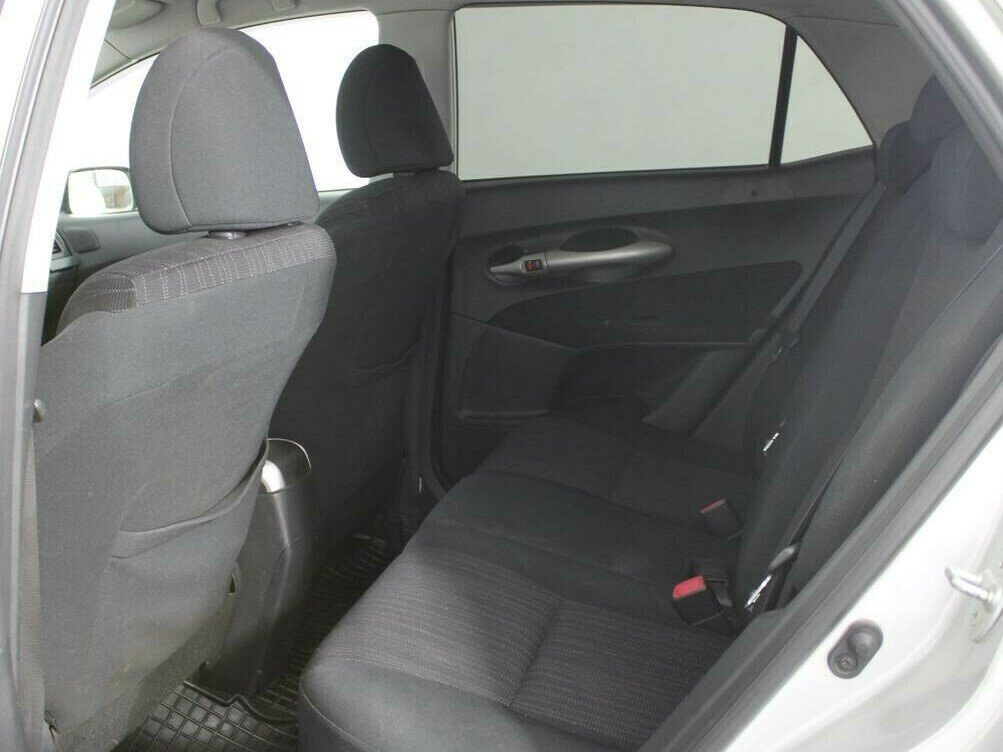 Toyota Auris, 1.6 л, МТ, 2009 фото 2
