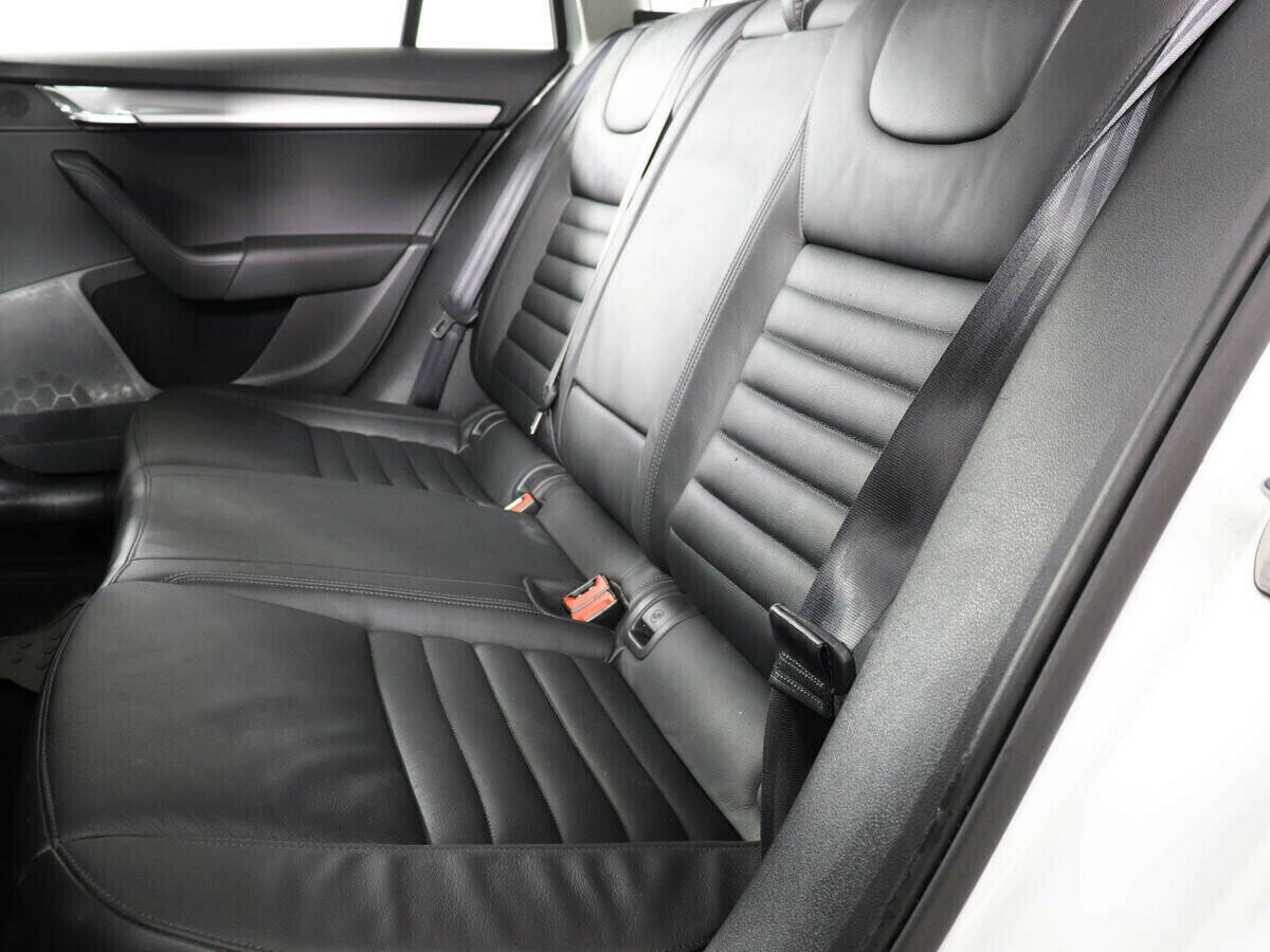 Skoda Octavia, 1.8 л, Робот, 2015 фото 1
