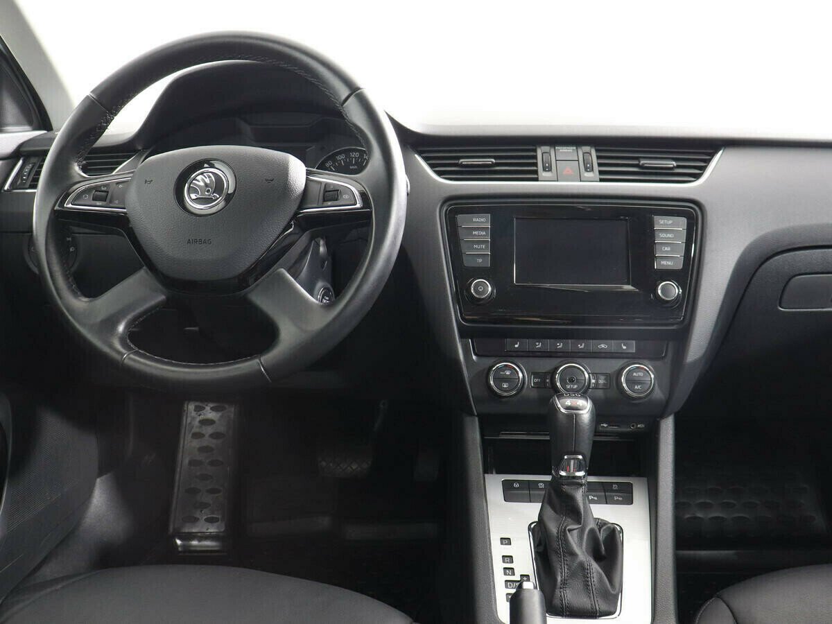 Skoda Octavia, 1.8 л, Робот, 2015 фото 7