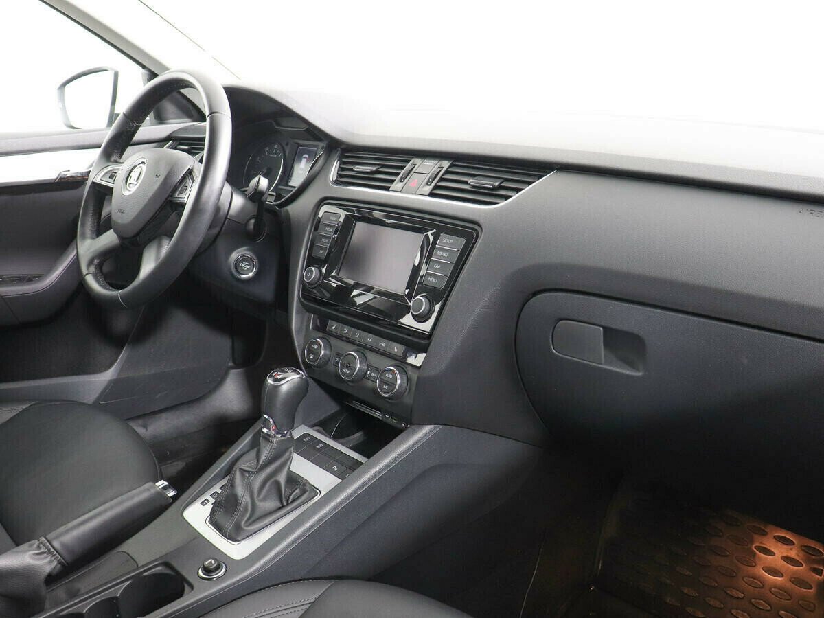 Skoda Octavia, 1.8 л, Робот, 2015 фото 8