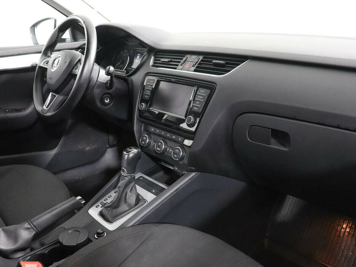 Skoda Octavia, 1.4 л, Робот, 2015 фото 8