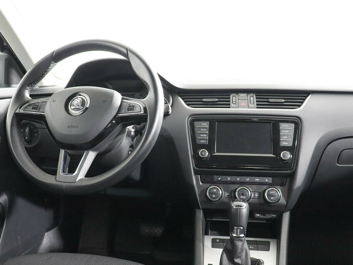 Skoda Octavia, 1.8 л, Робот, 2016 фото 8