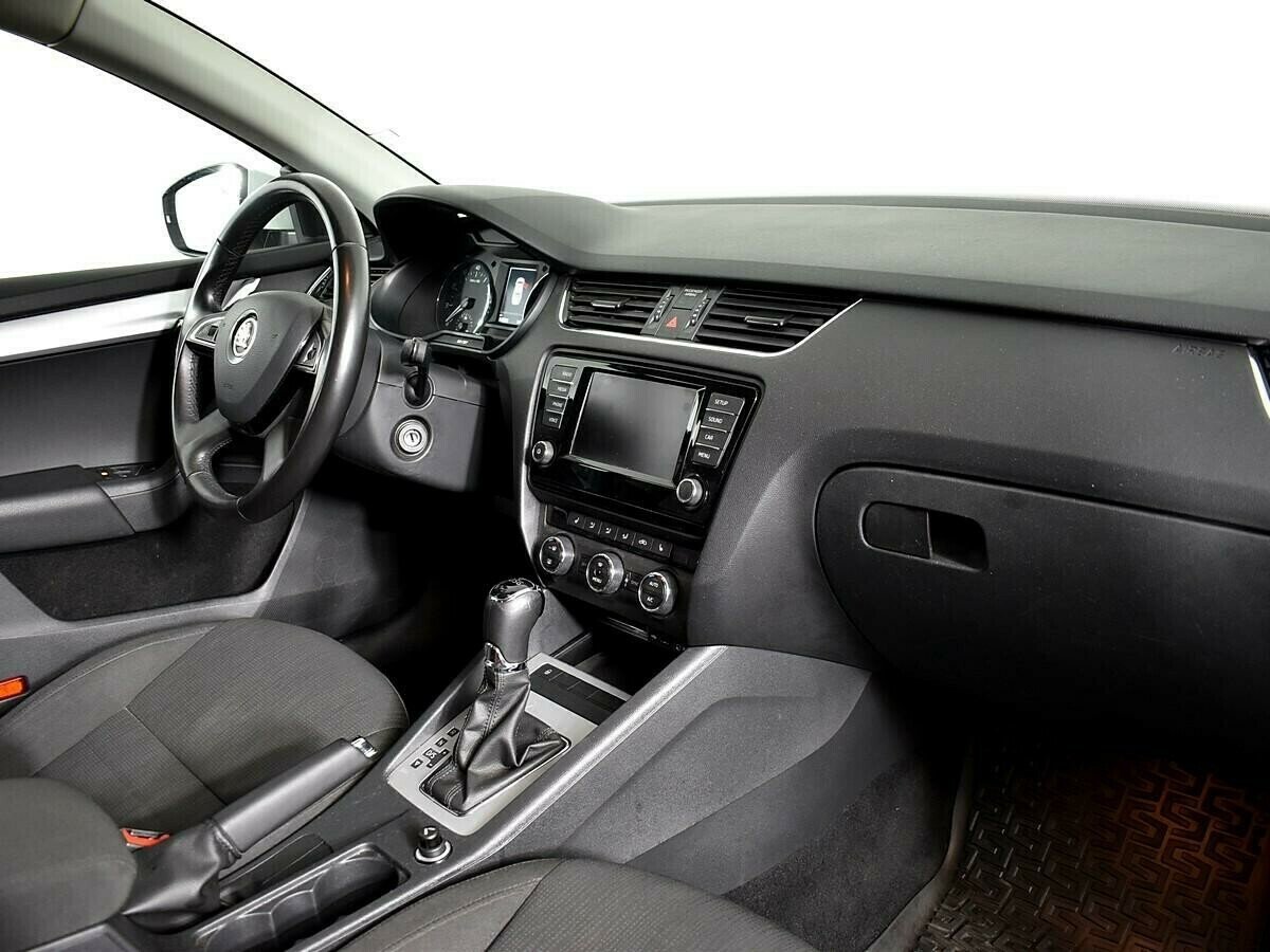 Skoda Octavia, 1.8 л, Робот, 2016 фото 2