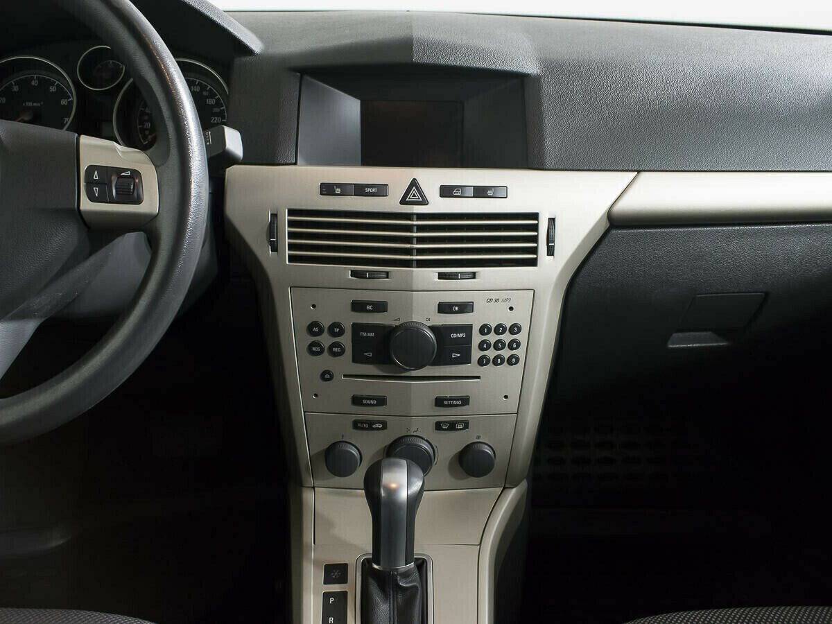 Opel Astra, 1.8 л, АТ, 2013 фото 9